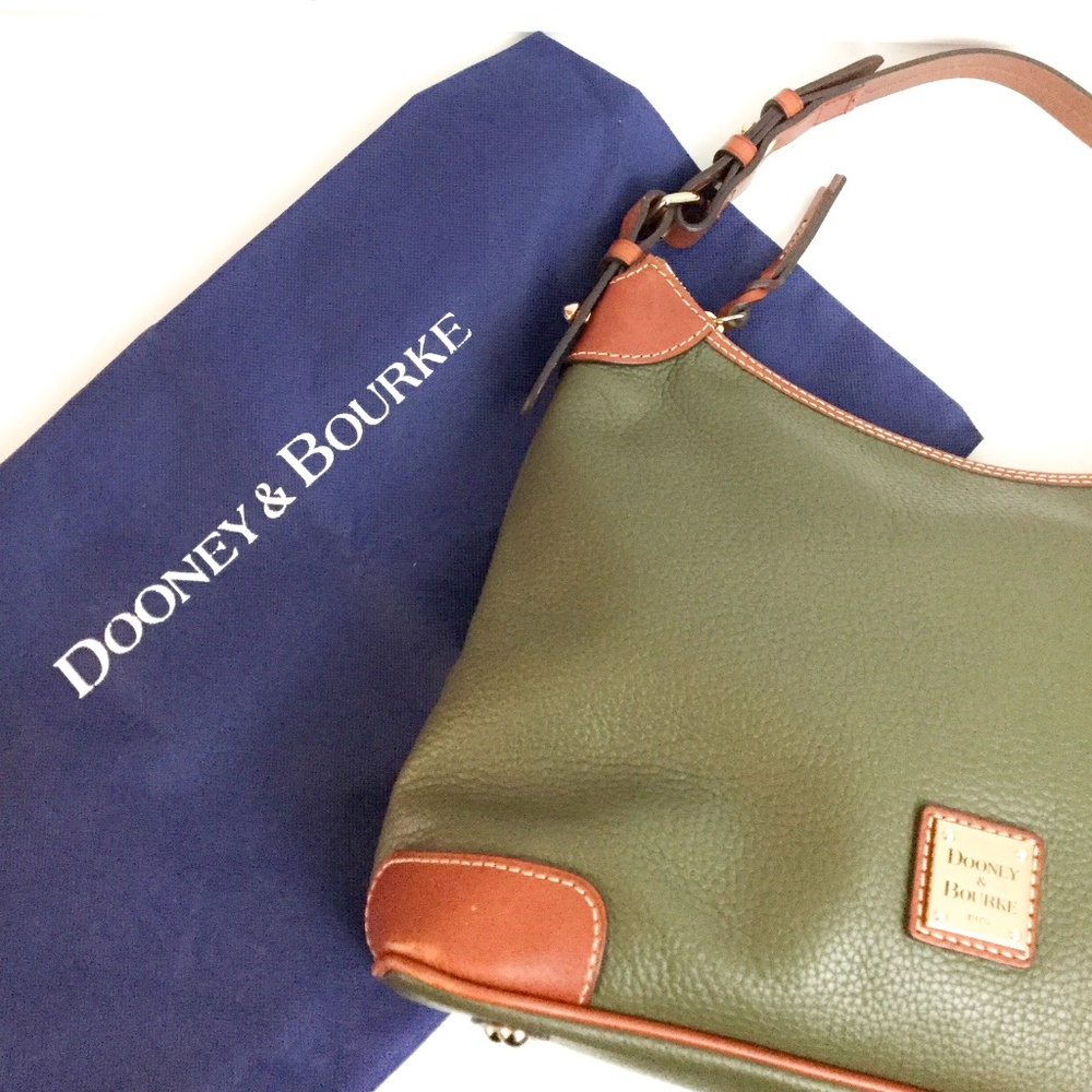 SOLD // Dooney and Bourke Pebble Grain Hobo